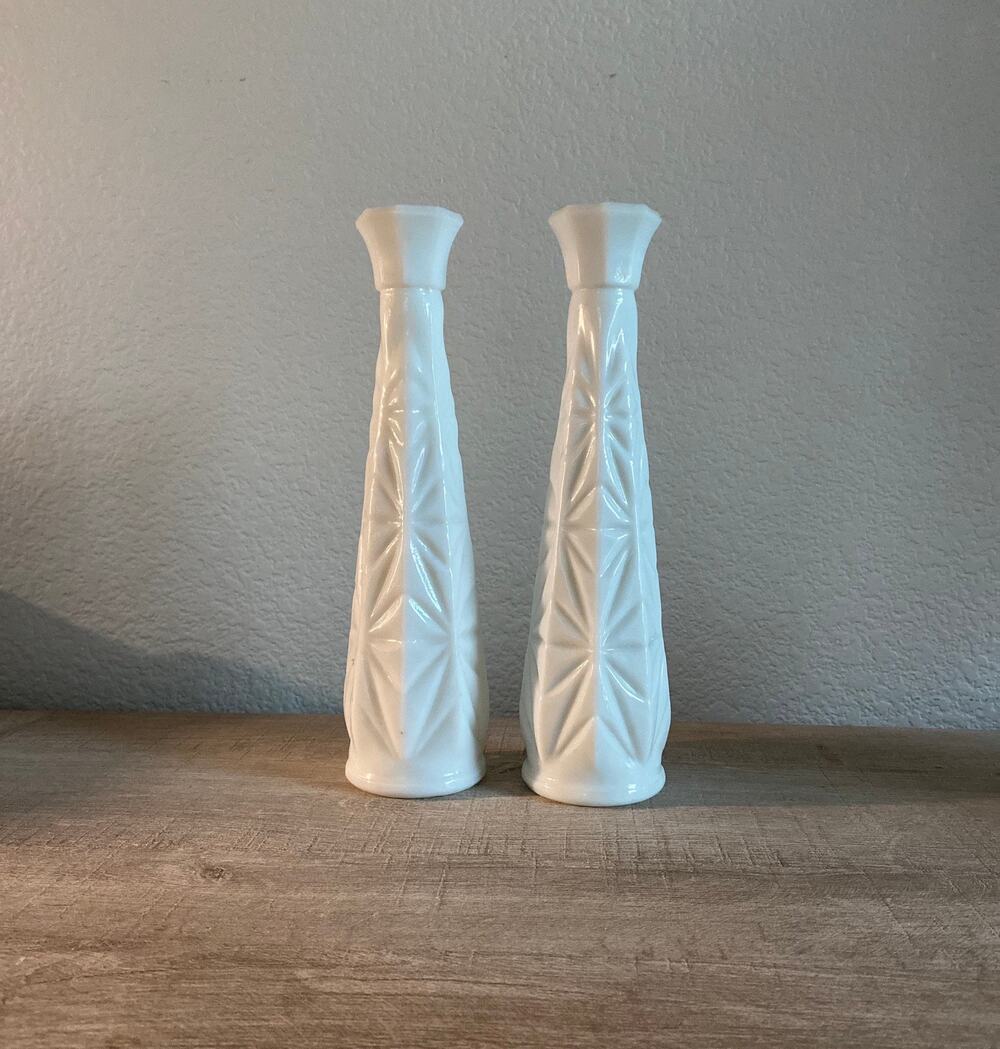 A Pair of Vintage White Milk Glass Starburst Pattern Bud Vases Octagonal Rim